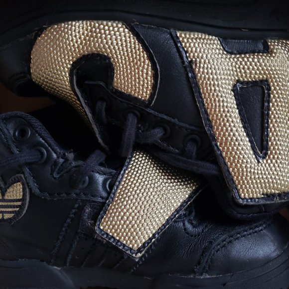 Jeremy Scott Adidas - Picture 3 of 5